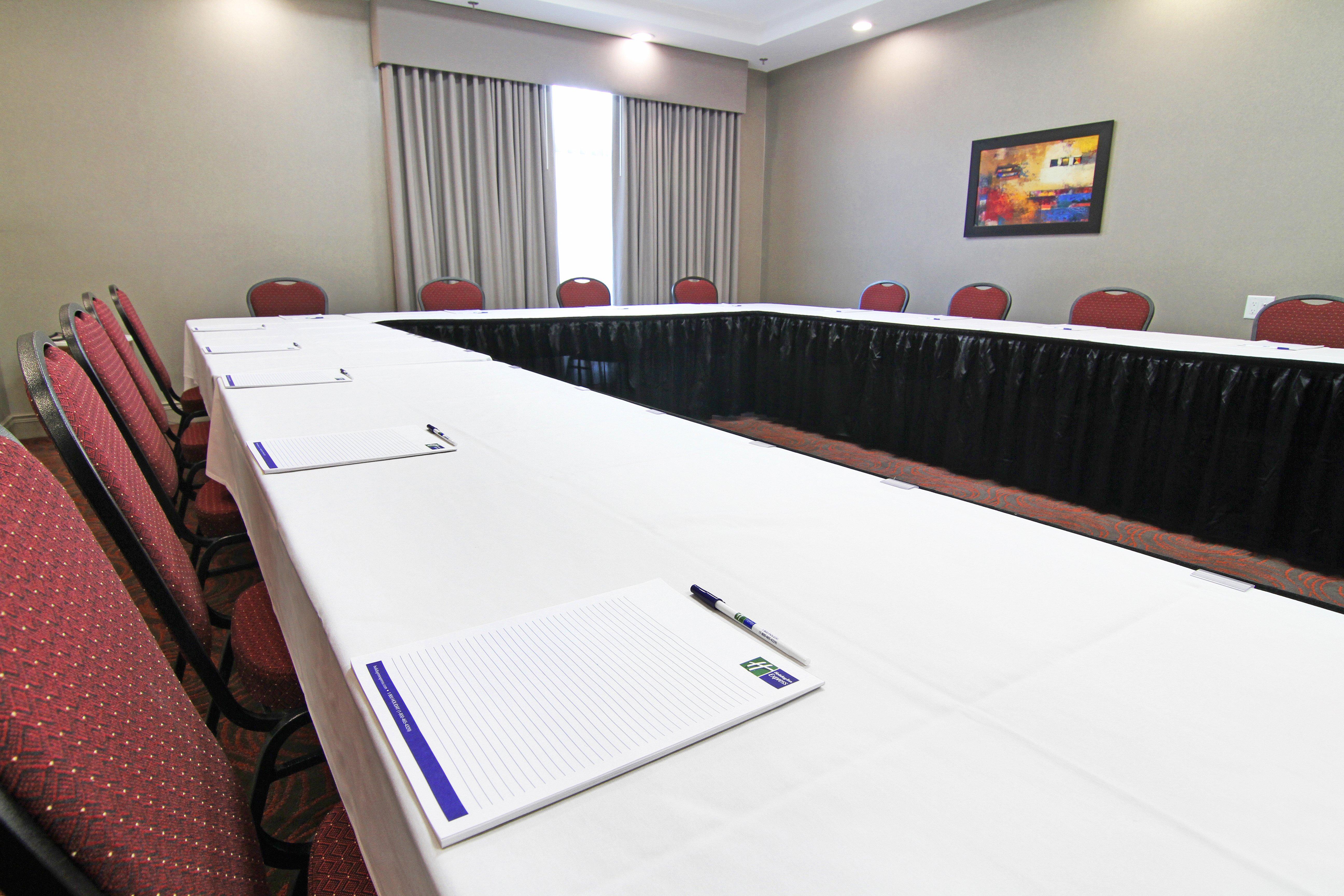 Holiday Inn Express And Suites Calgary University By Ihg Ngoại thất bức ảnh