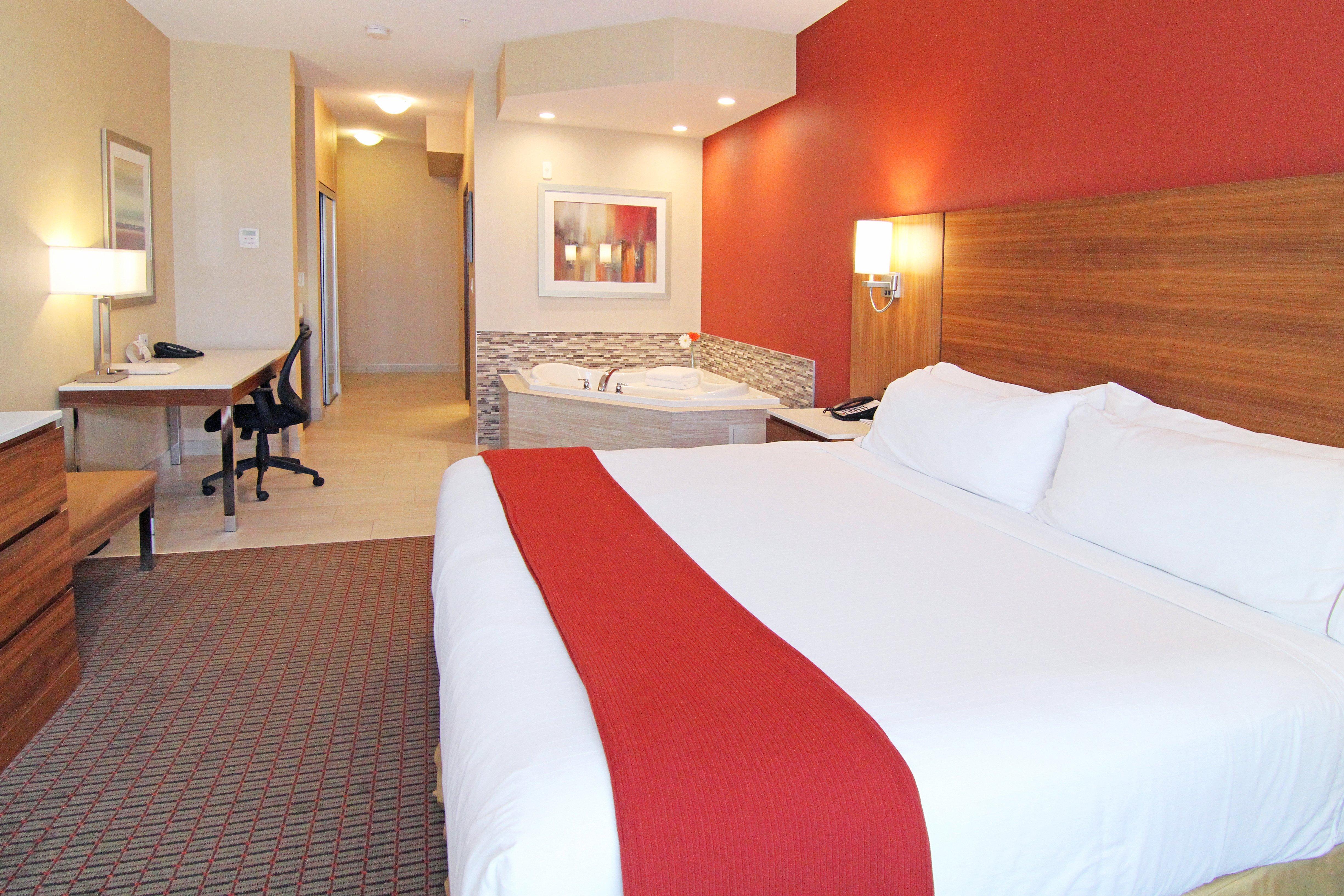 Holiday Inn Express And Suites Calgary University By Ihg Ngoại thất bức ảnh